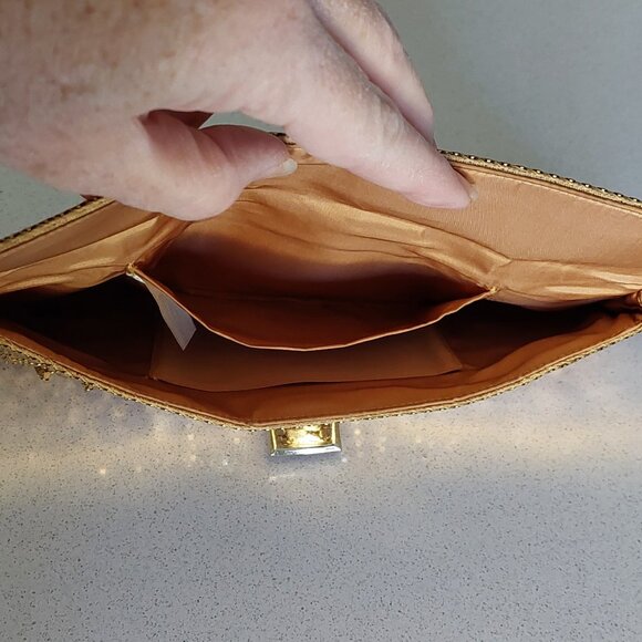 Whiting & Davis Vintage Gold Mesh Special Occasion Clutch Purse - Picture 8 of 16